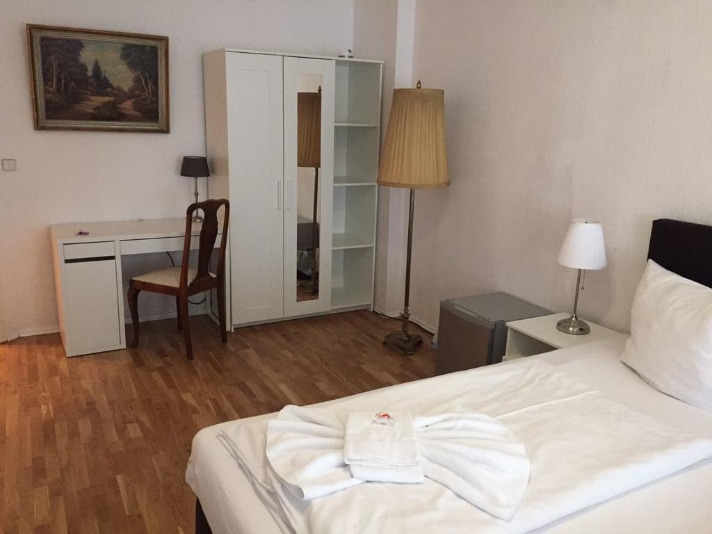 Pension Tempelhof Берлін Екстер'єр фото