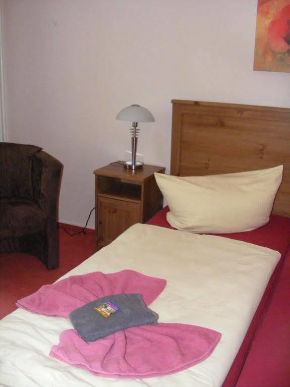 Pension Tempelhof Берлін Екстер'єр фото
